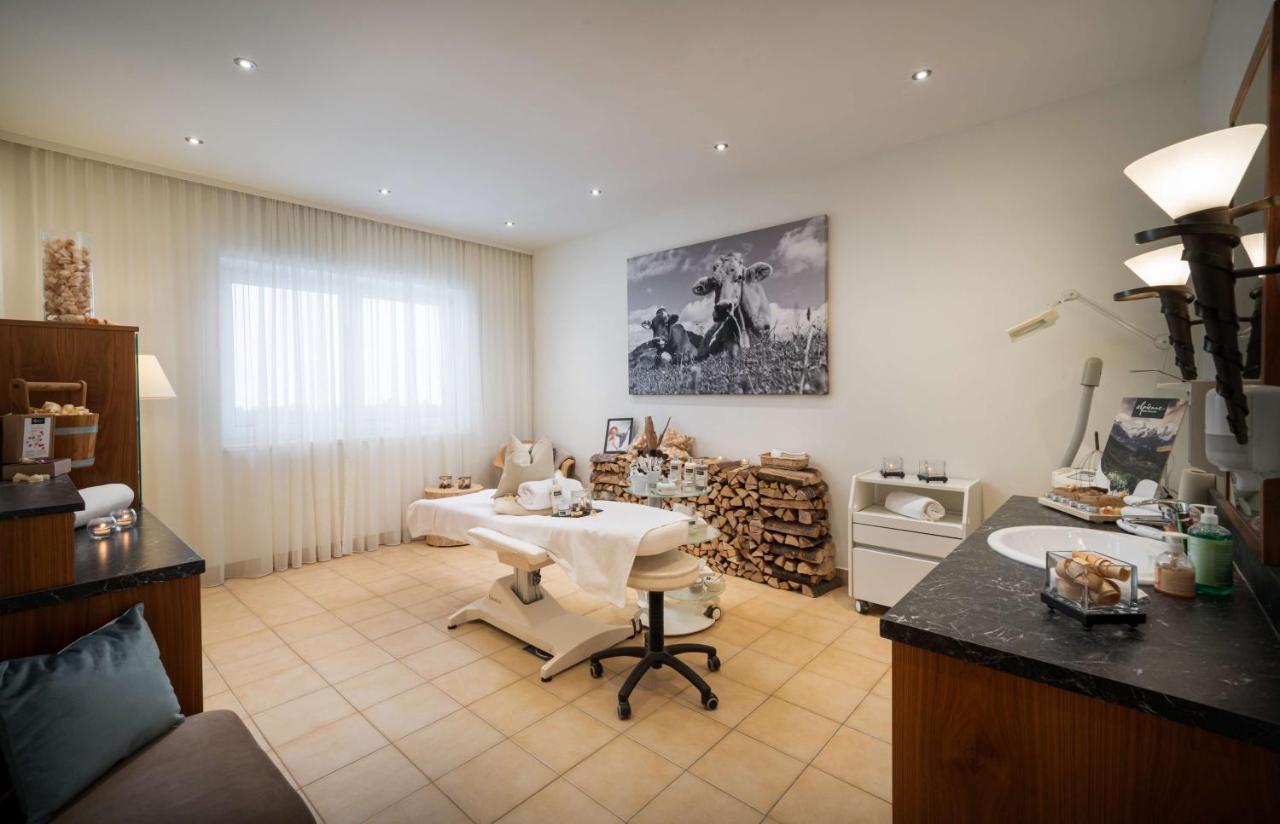 Kuhotel By Rilano Bald Elaya Hotel Steinplatte Waidring Bagian luar foto