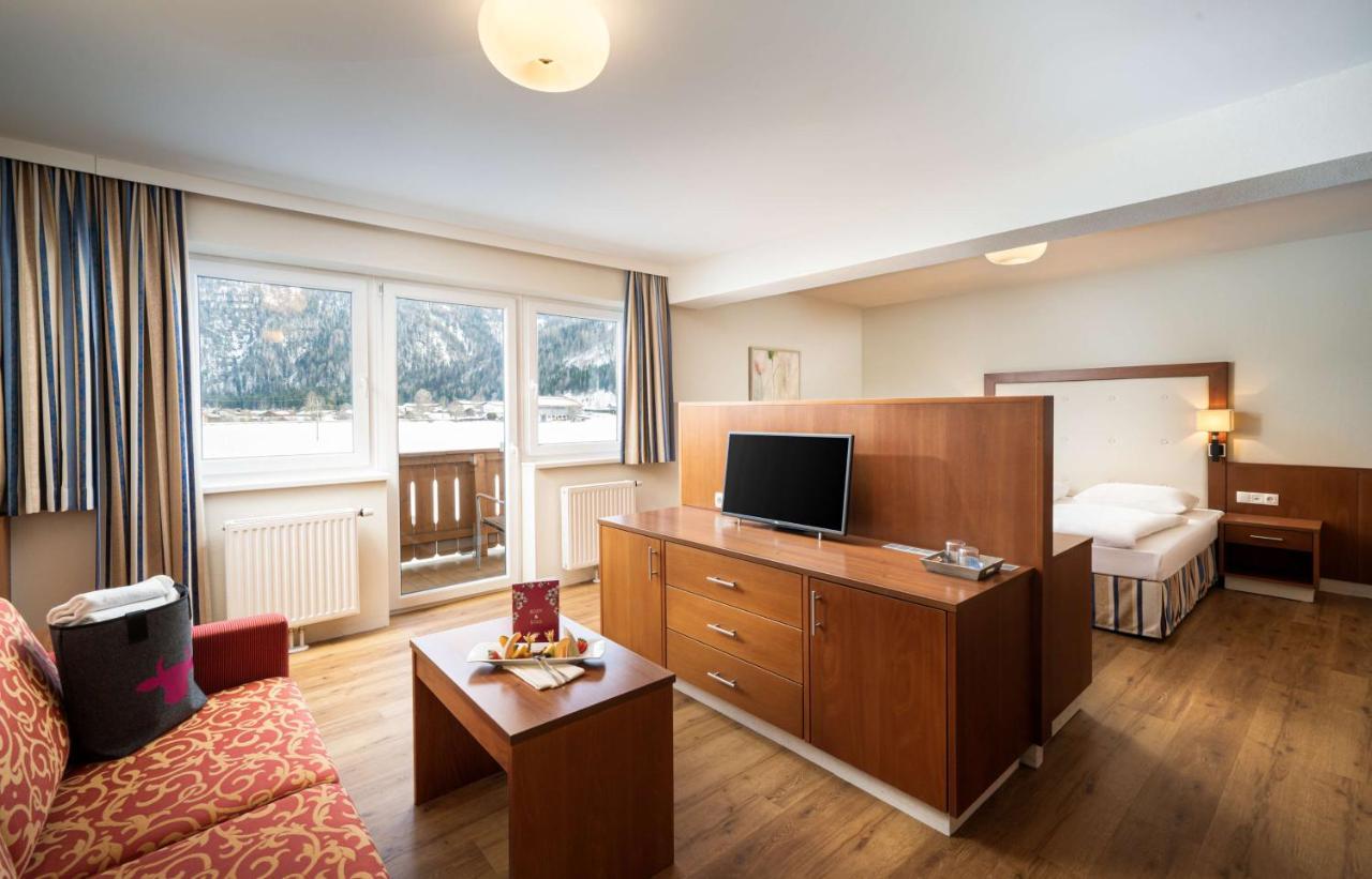 Kuhotel By Rilano Bald Elaya Hotel Steinplatte Waidring Bagian luar foto