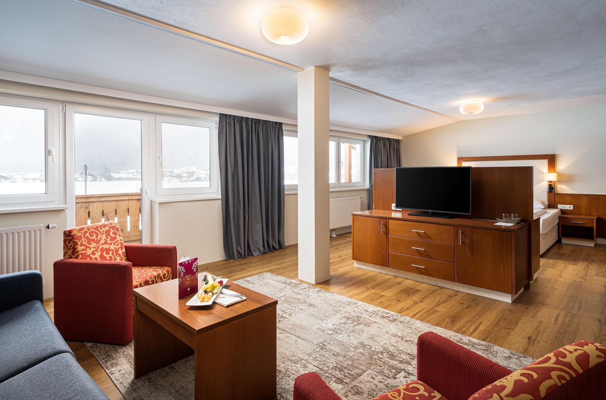 Kuhotel By Rilano Bald Elaya Hotel Steinplatte Waidring Bagian luar foto